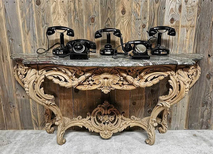 Téléphone décoration vintage d'époque