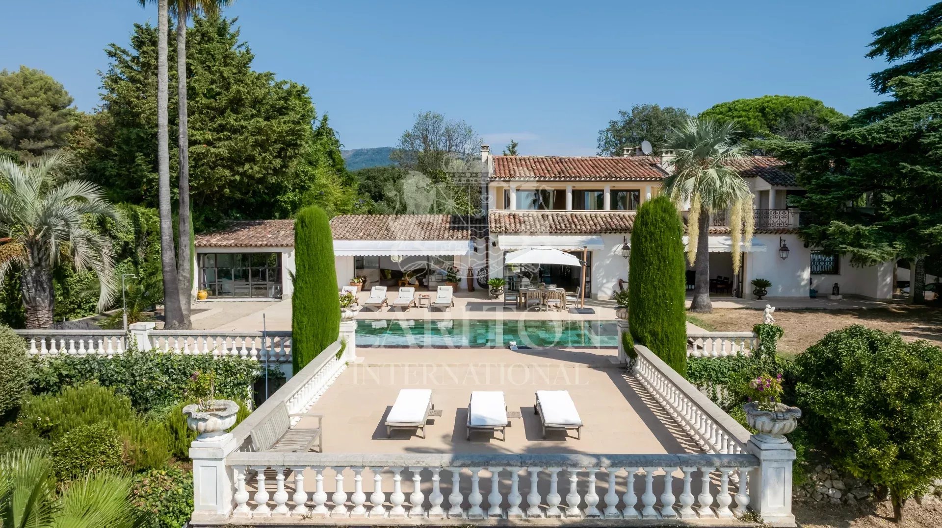Saint Paul de Vence- Panoramic sea views on the Cap d’Antibes and the village of St Paul.