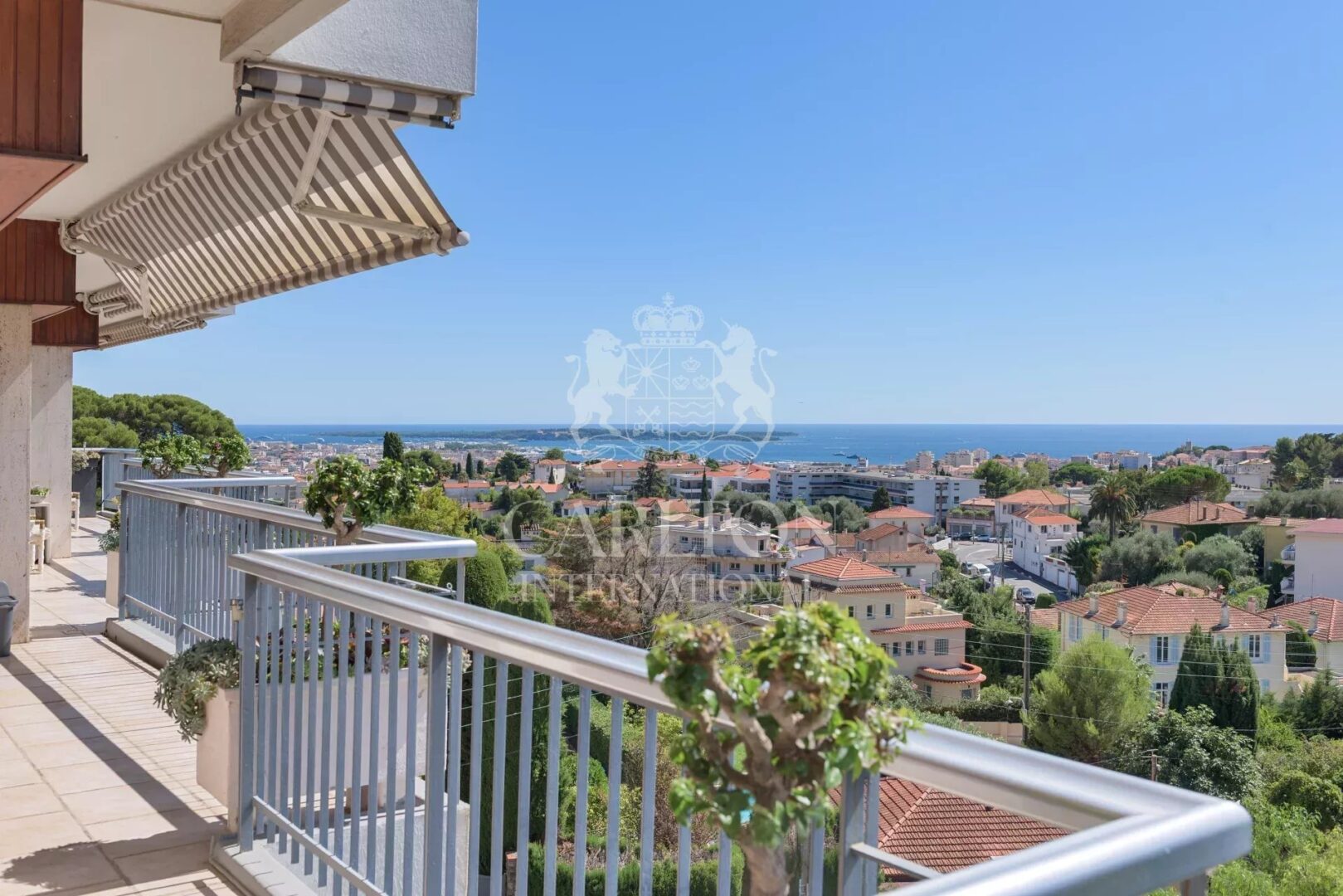 EXCLUSIVITY – LE CANNET EUROPE : Apartment 4P – Top Floor – Panoramic Sea View