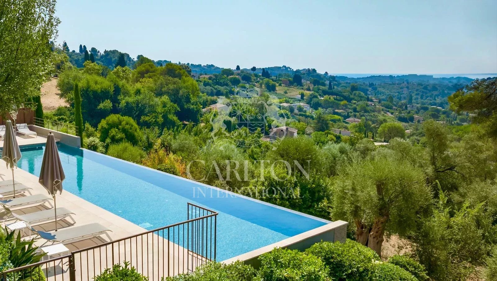 Appartement 4 pièces à pied du village de  Saint Paul de Vence