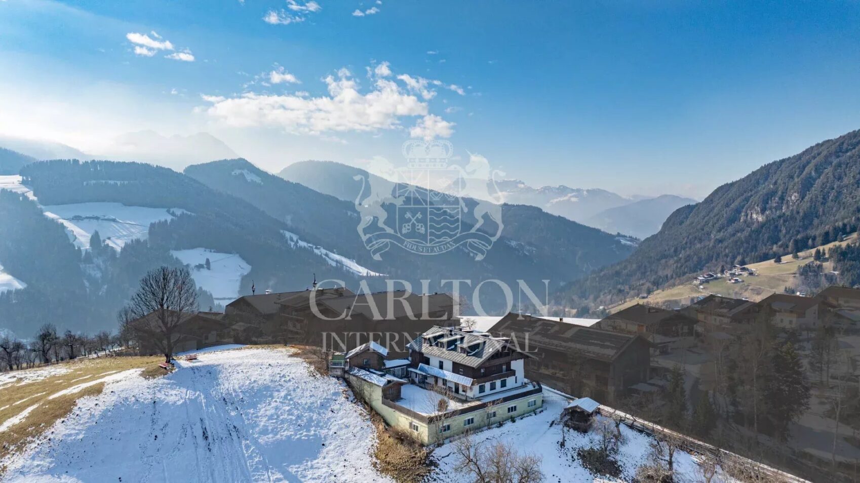 Anwesen mit einer der größten privaten Schutzraum-Anlage in Europa – Zwischen Tegernsee & Kitzbühel