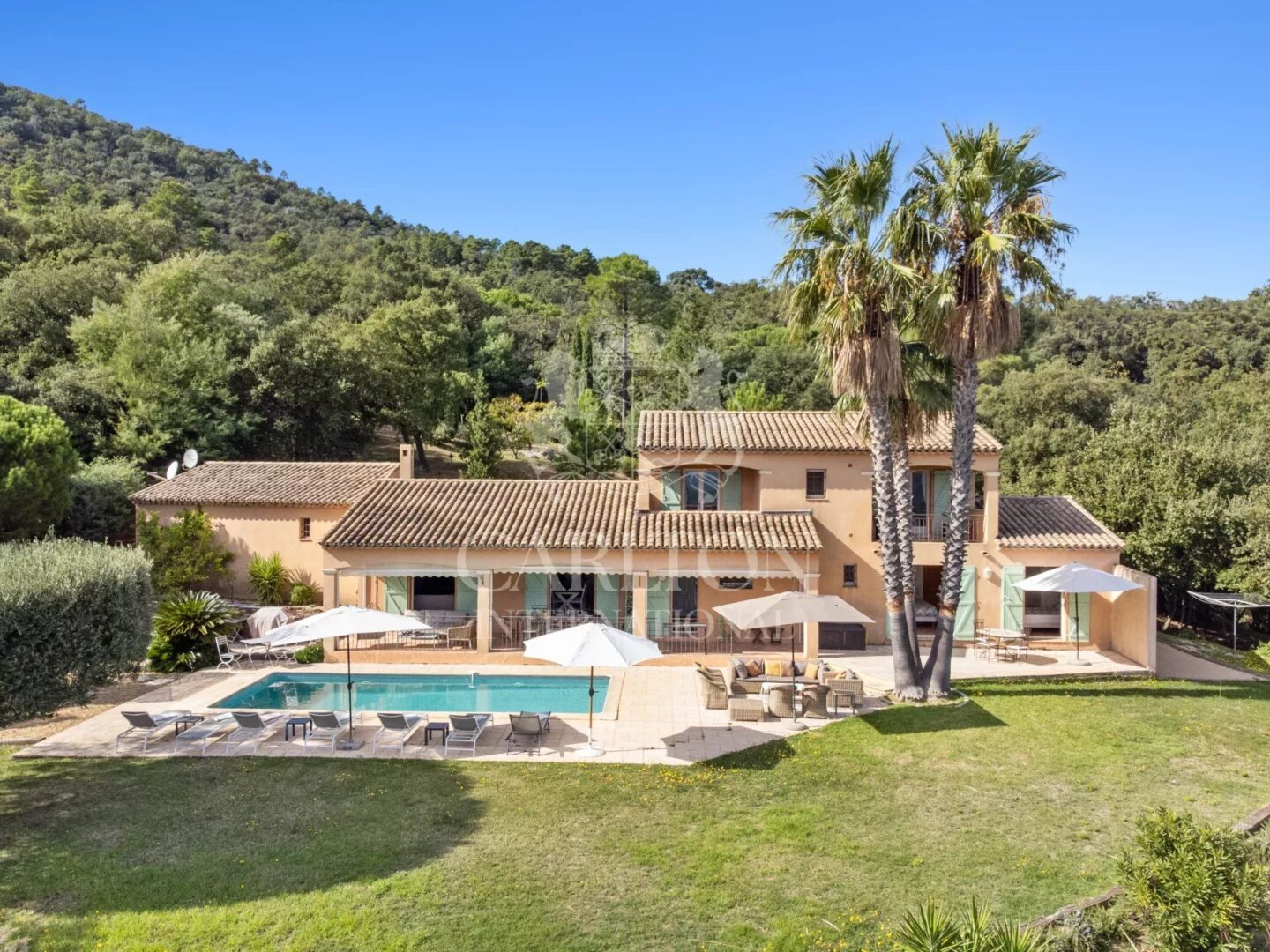 Elegant Provençal villa, 4 en-suite bedrooms, swimming pool, beautiful unobstructed view